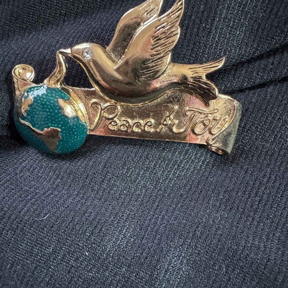 NWT.  NAPIER PEACE and JOY  Gold and Green DOVE BROOCH VINTAGE - Picture 4 of 5